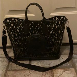 Meet your Posher, Riley